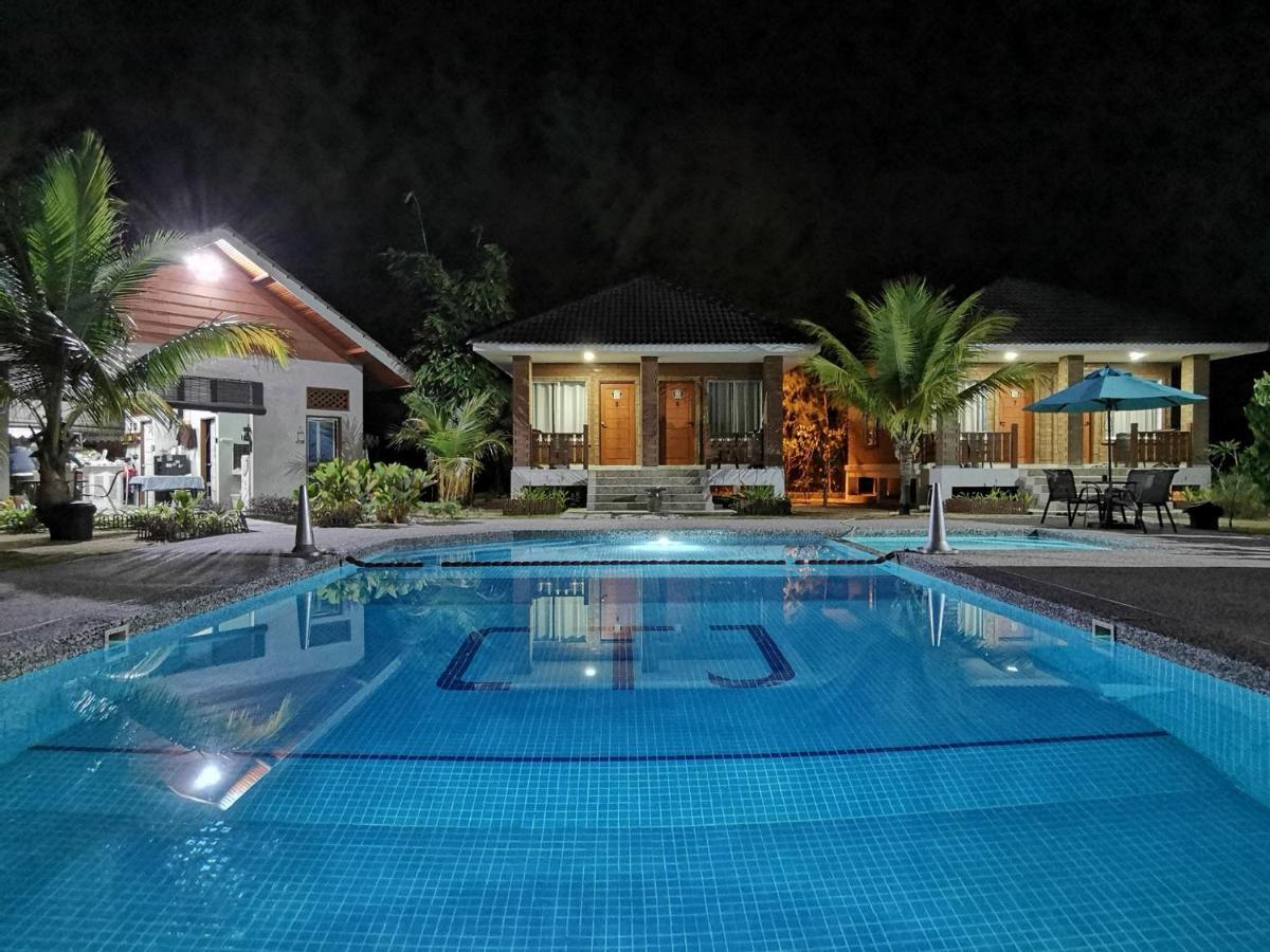 Отель Casa Tanjung Jara Дунгун Экстерьер фото