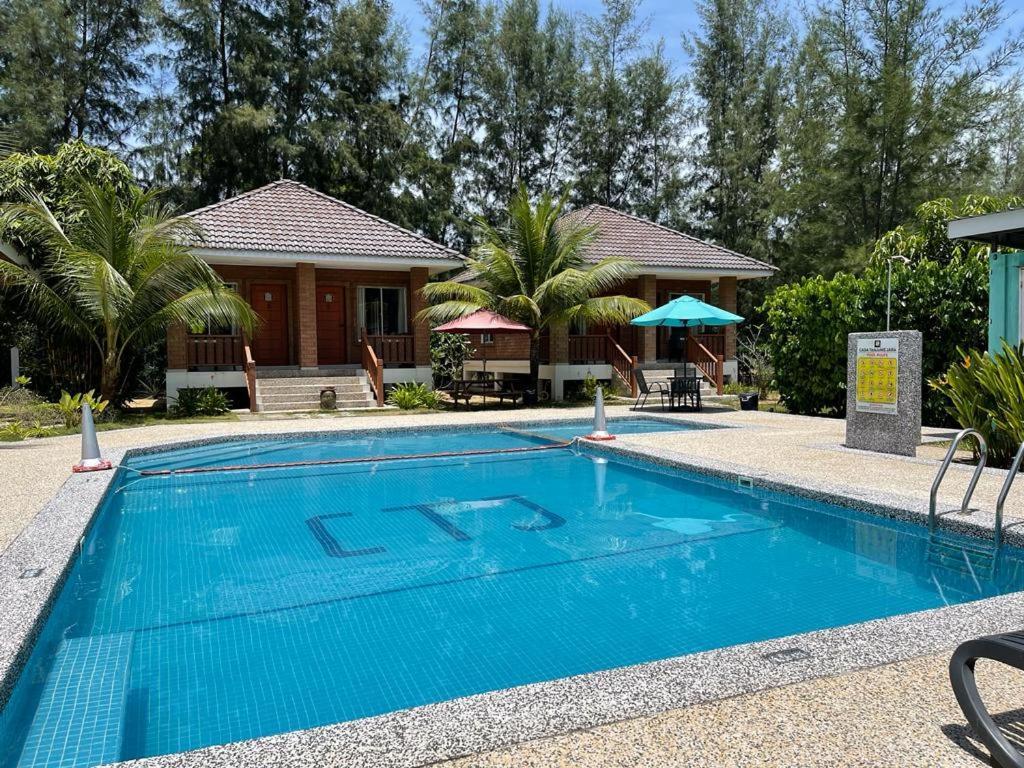 Отель Casa Tanjung Jara Дунгун Экстерьер фото